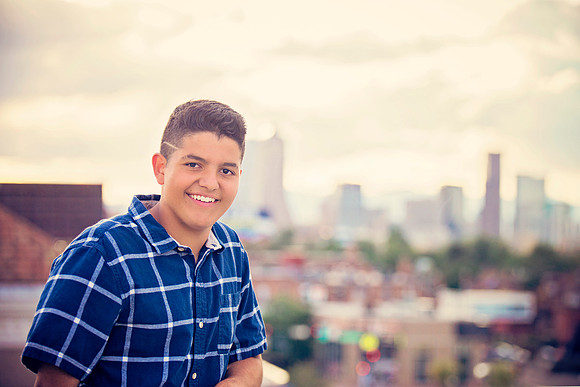 ElimarTrujilloPhotography_Eddie_Manrique_Senior_011